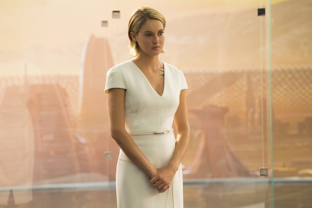 Hai la film: 2 invitații duble la ‘Divergent Series: Allegiant’!